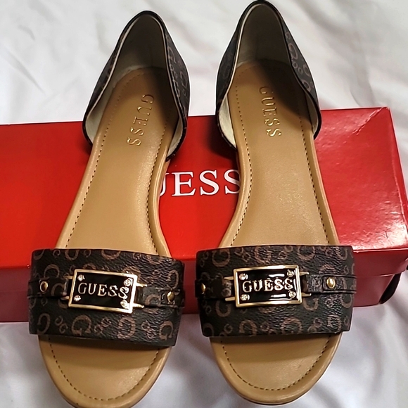 Guess Women's Flats - Picture 3 of 4